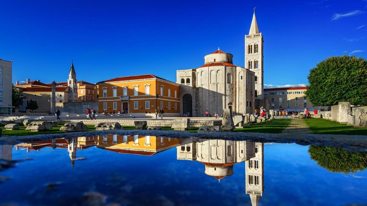 Holiday Home Bajlo Apartment With Three Bedrooms Zadar Bagian luar foto