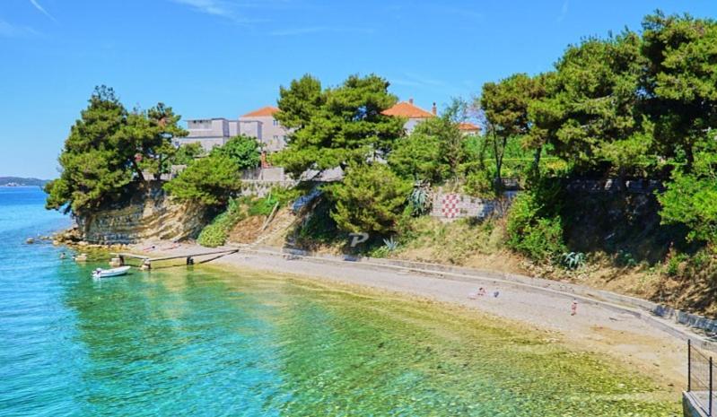 Holiday Home Bajlo Apartment With Three Bedrooms Zadar Bagian luar foto