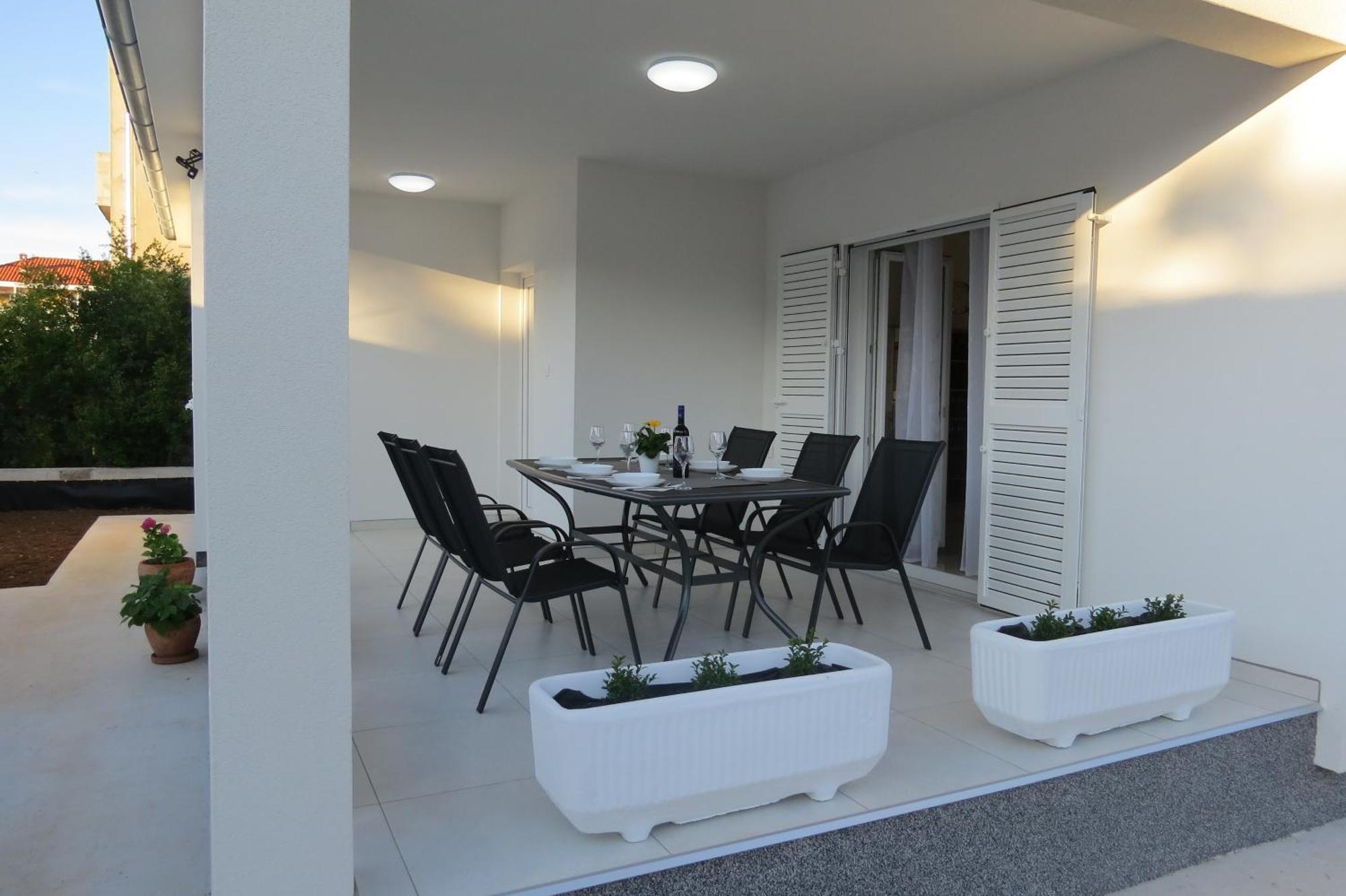 Holiday Home Bajlo Apartment With Three Bedrooms Zadar Bagian luar foto