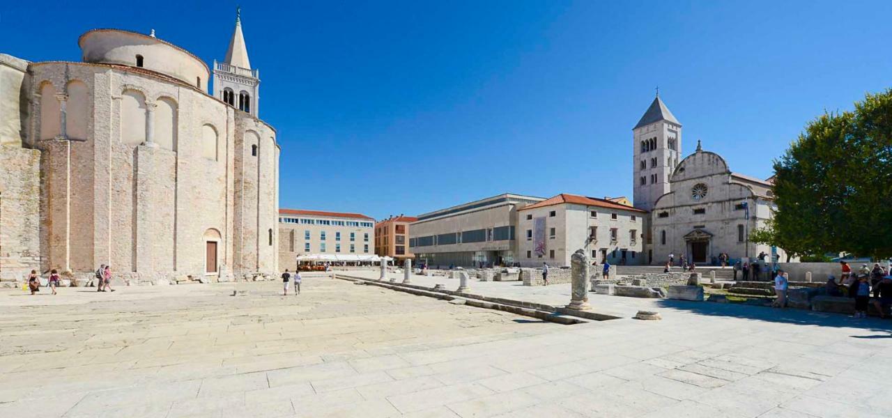 Holiday Home Bajlo Apartment With Three Bedrooms Zadar Bagian luar foto