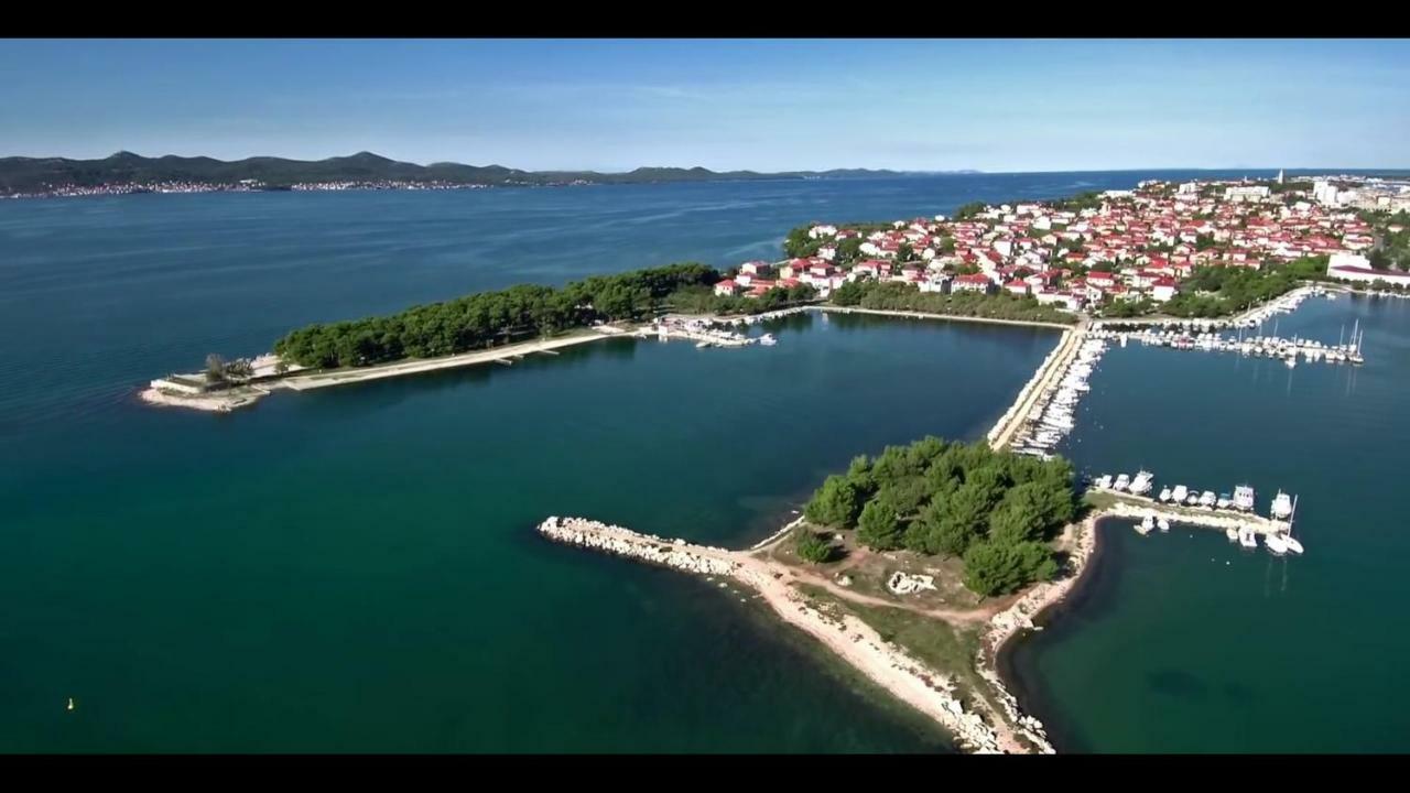 Holiday Home Bajlo Apartment With Three Bedrooms Zadar Bagian luar foto