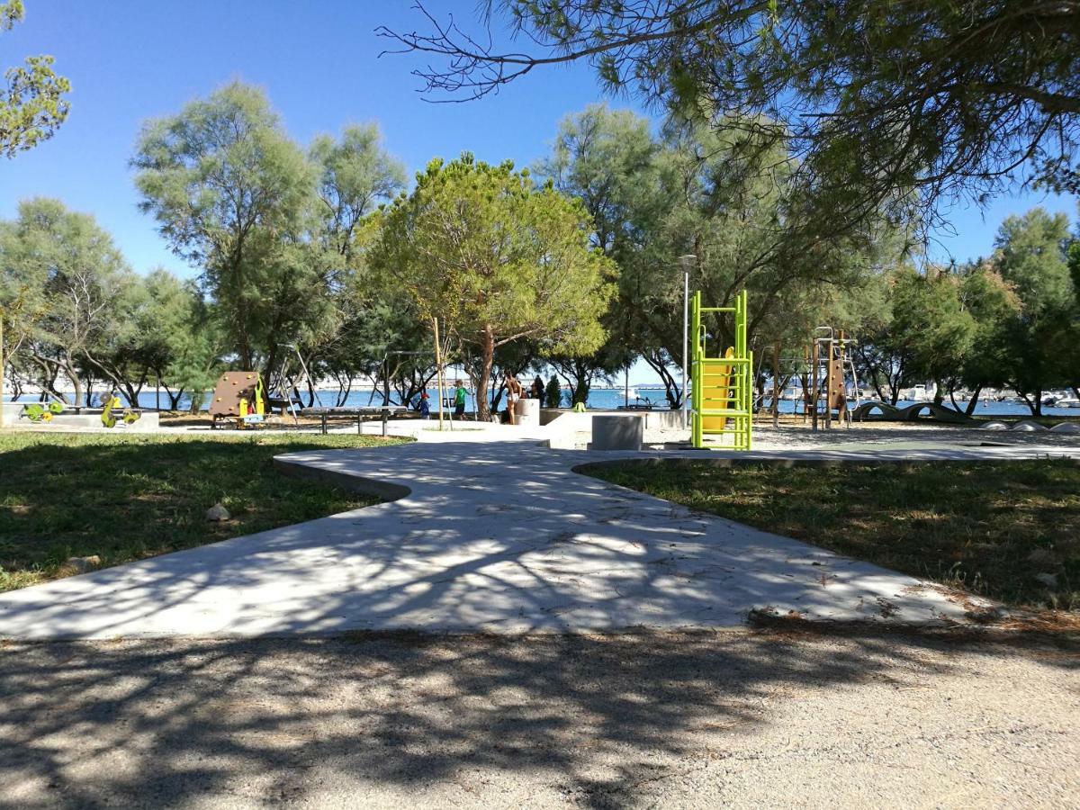 Holiday Home Bajlo Apartment With Three Bedrooms Zadar Bagian luar foto